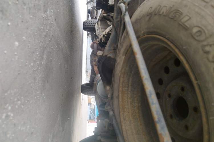 Used Jinbei Hiace 2014 2.0L Fifth-Generation Xiangyun Comfort Type 1 4G20C Chassis Rear