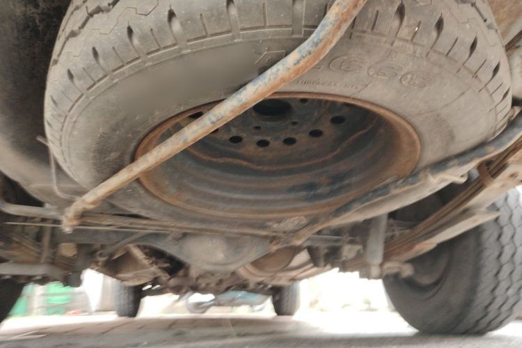 Used Jinbei Hiace 2014 2.0L Fifth-Generation Xiangyun Comfort Type 1 4G20C Chassis Rear