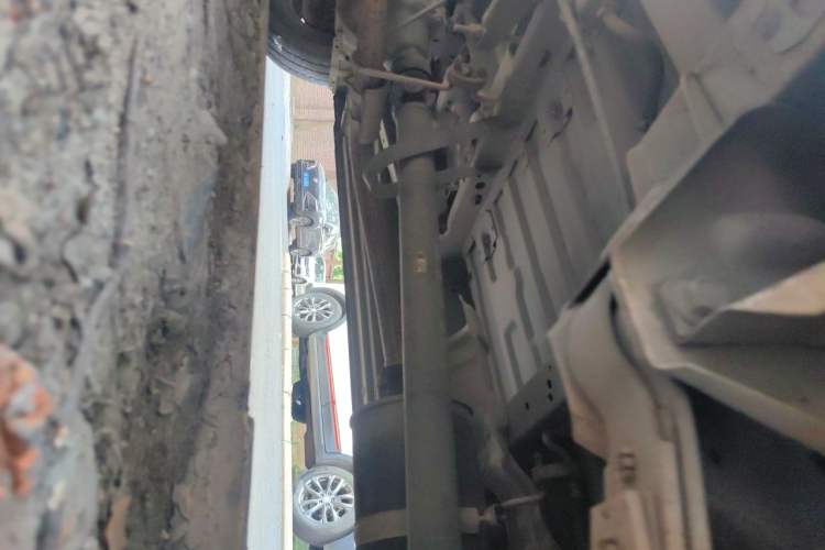 Used Jinbei Hiace 2014 2.0L 5th Generation Kuaiyunwang Business Version 4G19 Chassis Rear Left