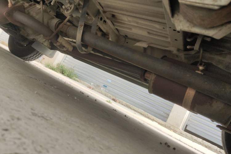 Used Jinbei Hiace 2014 2.0L 5th Generation Kuaiyunwang Business Version 4G19 Chassis Rear Left
