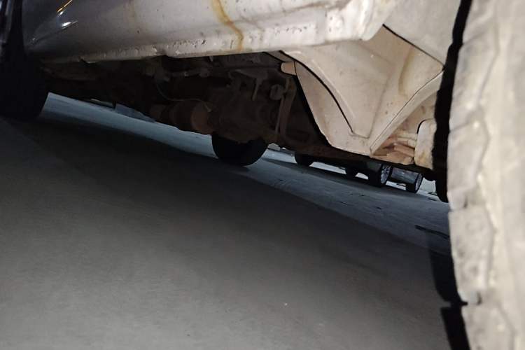 Used Jinbei Hiace 2014 2.0L 5th Generation Kuaiyunwang Business Version 4G19 Chassis Rear Left