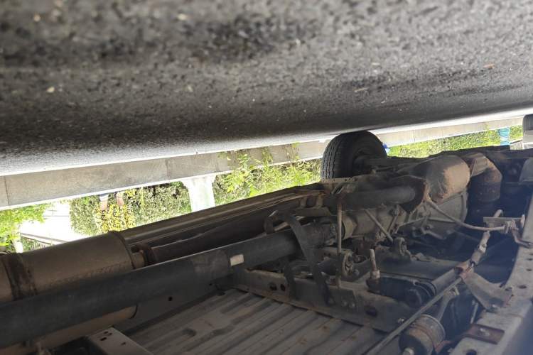 Used Jinbei Hiace 2014 2.0L 5th Generation Kuaiyunwang Business Version 4G21B Chassis Rear Left