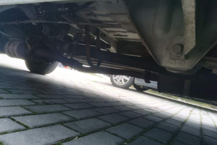 Used Jinbei Hiace 2014 2.0L 5th Generation Kuaiyunwang Business Version 4G19 Chassis Rear Left