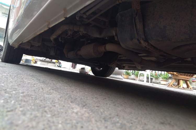 Used Jinbei Hiace 2014 2.0L Luxury Version V19 Chassis Rear Left