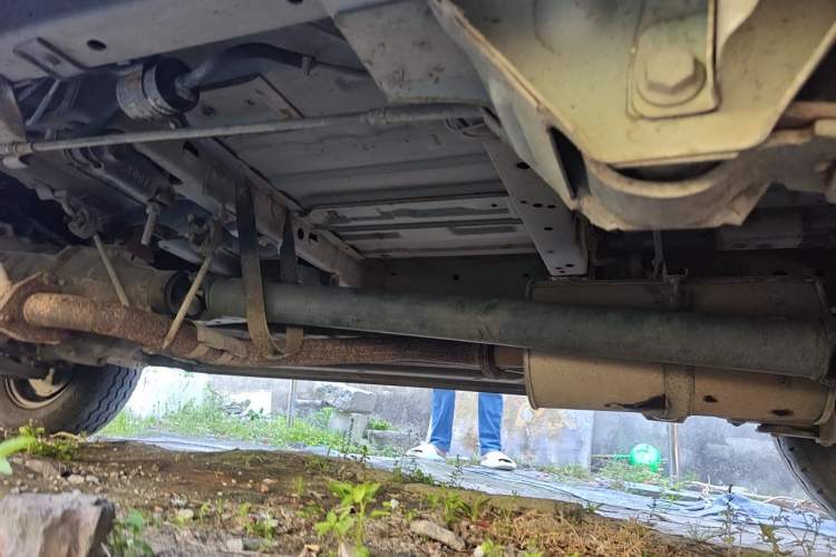 Used Jinbei Hiace 2014 2.0L Fifth-Generation Xiangyun Comfort Type 1 4G20C Chassis Rear Left
