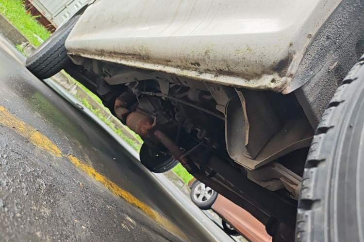Used Jinbei Hiace 2014 2.0L Fifth-Generation Xiangyun Comfort Type 1 4G21C Chassis Rear Left