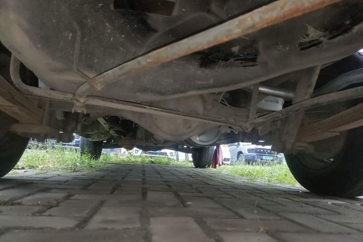 Used Jinbei Hiace 2014 2.0L 5th Generation Kuaiyunwang Business Version 4G19 Chassis Rear
