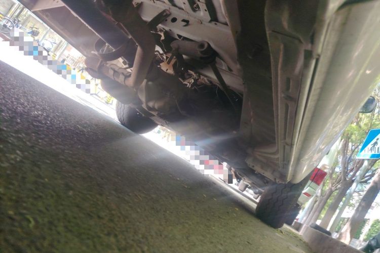 Used Jinbei Hiace 2014 2.0L Fifth-Generation Xiangyun Comfort Type 1 4G20C Chassis Rear Right