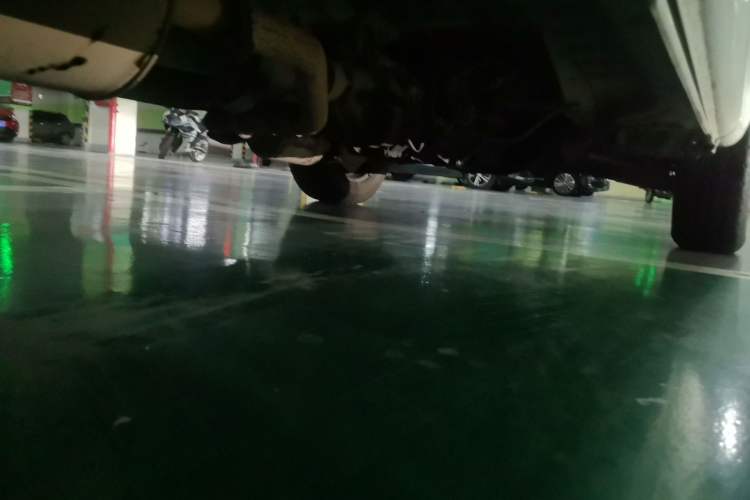 Used Jinbei Hiace 2014 2.0L 5th Generation Kuaiyunwang Business Version 4G19 Chassis Rear Right