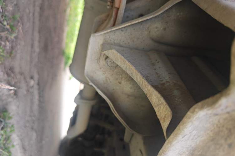 Used Jinbei Hiace 2014 2.0L 5th Generation Kuaiyunwang Business Version 4G20B Chassis Rear Right