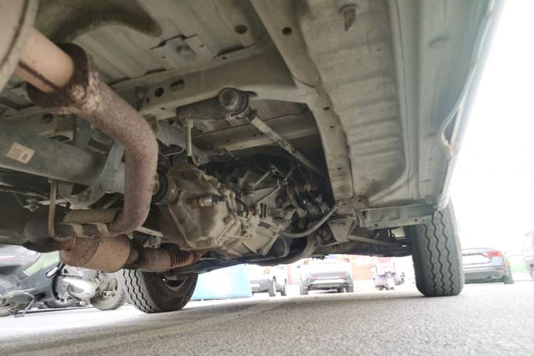 Used Jinbei Hiace 2014 2.0L 5th Generation Kuaiyunwang Business Version 4G20B Chassis Rear Right