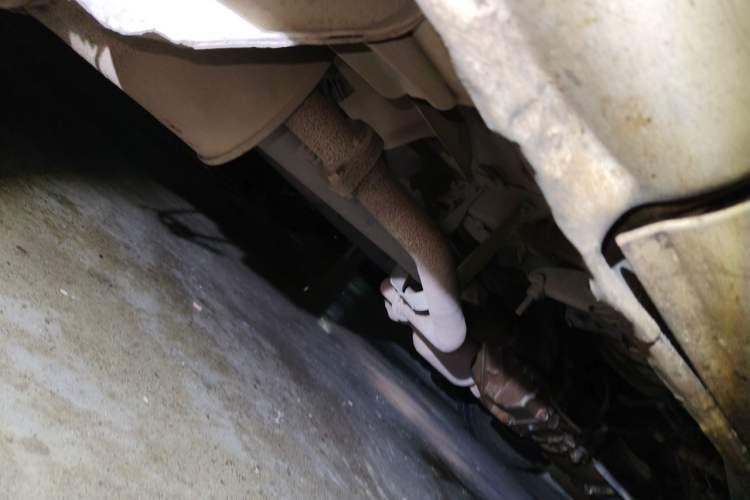 Used Jinbei Hiace 2014 2.0L Fifth-Generation Xiangyun Comfort Type 1 4G20C Chassis Rear Right