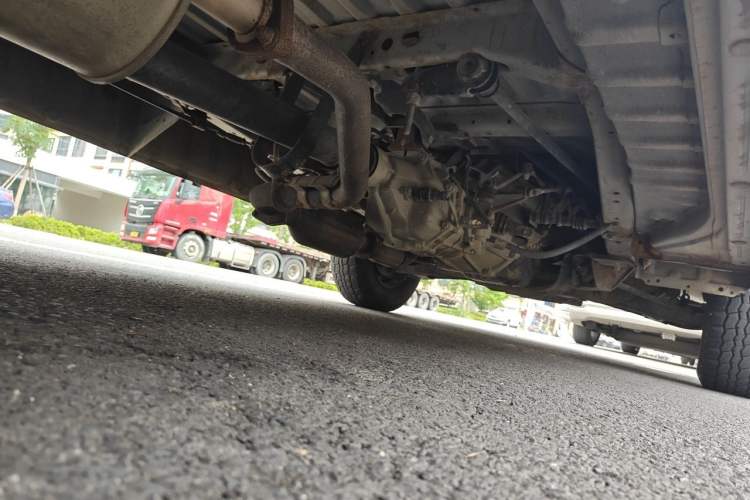Used Jinbei Hiace 2014 2.0L 5th Generation Kuaiyunwang Business Version 4G21B Chassis Rear Right