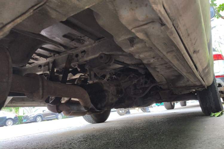 Used Jinbei Hiace 2014 2.0L 5th Generation Kuaiyunwang Business Version 4G19 Chassis Rear Right