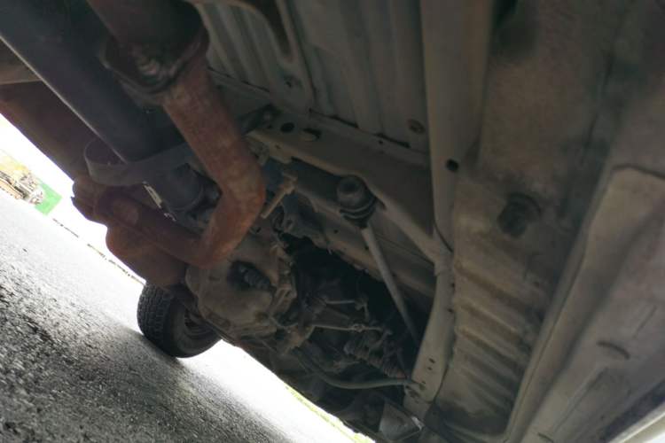 Used Jinbei Hiace 2014 2.0L Fifth-Generation Xiangyun Comfort Type 1 4G20C Chassis Rear Right