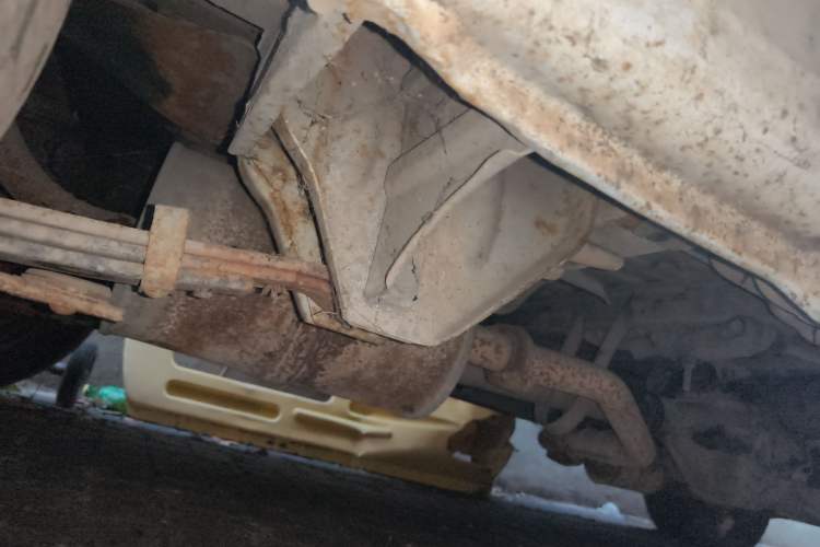 Used Jinbei Hiace 2014 2.0L 5th Generation Kuaiyunwang Business Version 4G20B Chassis Rear Right
