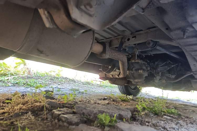 Used Jinbei Hiace 2014 2.0L Fifth-Generation Xiangyun Comfort Type 1 4G20C Chassis Rear Right