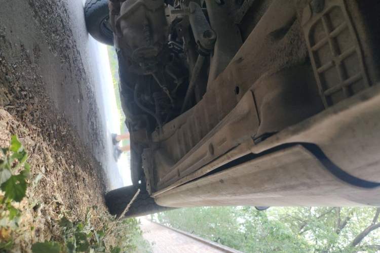 Used Jinbei Hiace 2014 2.0L Fifth-Generation Xiangyun Comfort Type 1 4G20C Chassis Rear Right