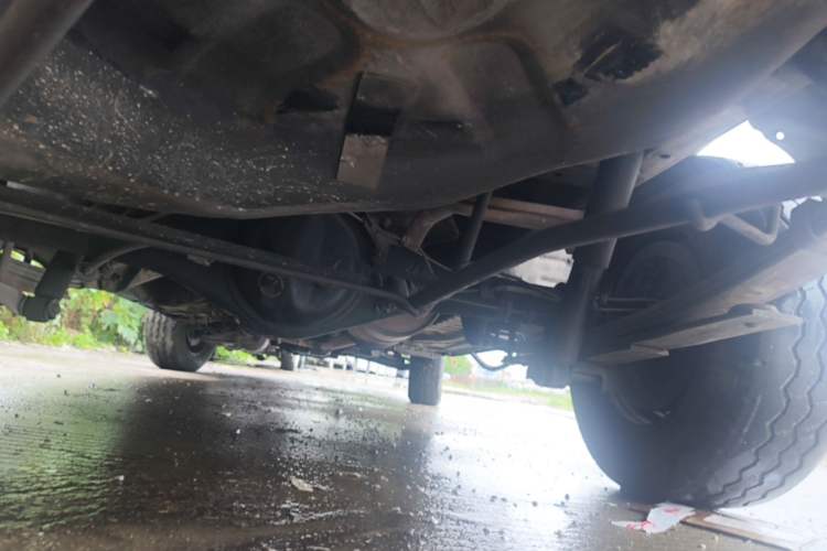 Used Jinbei Hiace 2014 2.0L Fifth-Generation Power King Classic V19 Chassis Rear