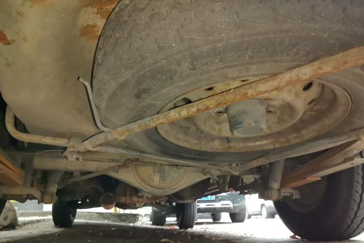 Used Jinbei Hiace 2014 2.0L 5th Generation Kuaiyunwang Business Version 4G20B Chassis Rear