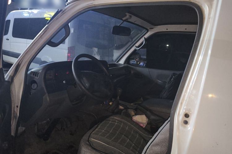 Used Jinbei Hiace 2014 2.0L 5th Generation Kuaiyunwang Business Version 4G19 Driver Seat