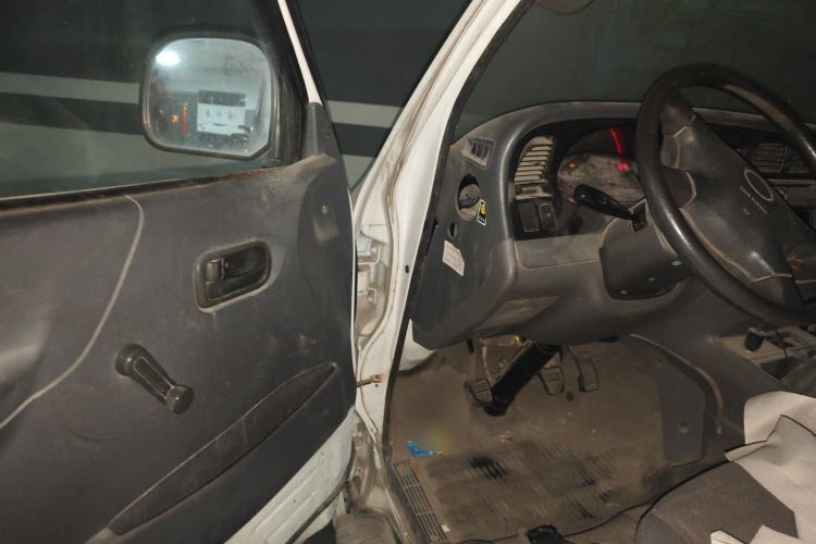Used Jinbei Hiace 2014 2.0L 5th Generation Kuaiyunwang Business Version 4G19 Driver Seat