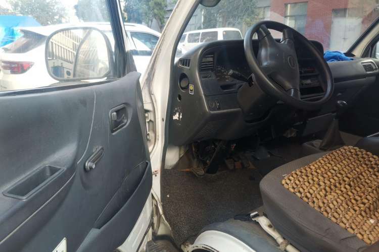 Used Jinbei Hiace 2014 2.0L 5th Generation Kuaiyunwang Business Version 4G21B Driver Seat