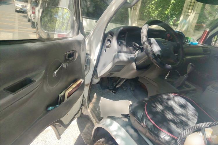 Used Jinbei Hiace 2014 2.0L Fifth-Generation Xiangyun Comfort Type 1 4G20C Driver Seat