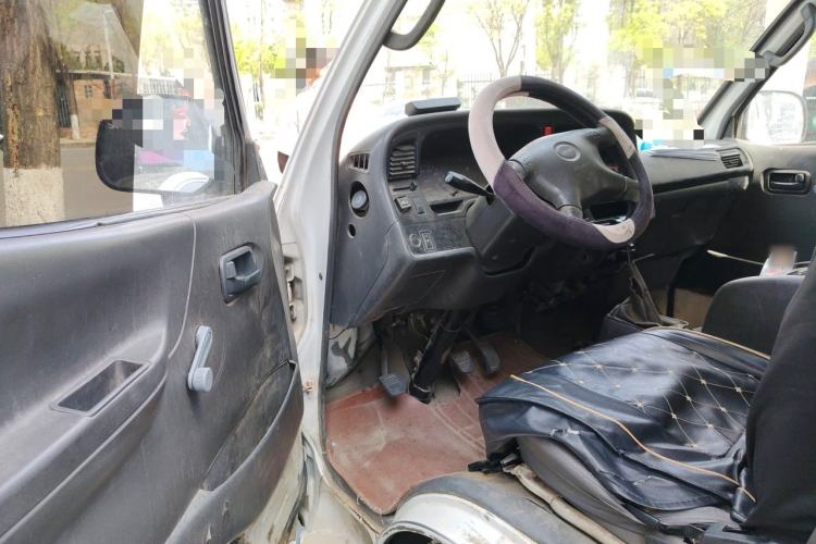Used Jinbei Hiace 2014 2.0L Fifth-Generation Power King Classic V19 Driver Seat