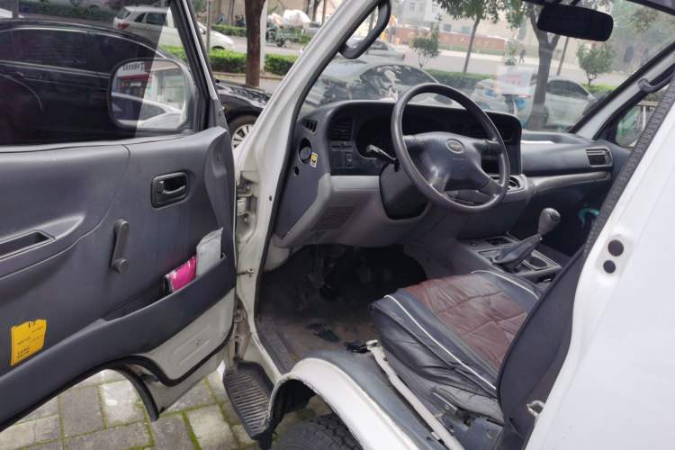Used Jinbei Hiace 2014 2.0L 5th Generation Kuaiyunwang Business Version 4G20B Driver Seat