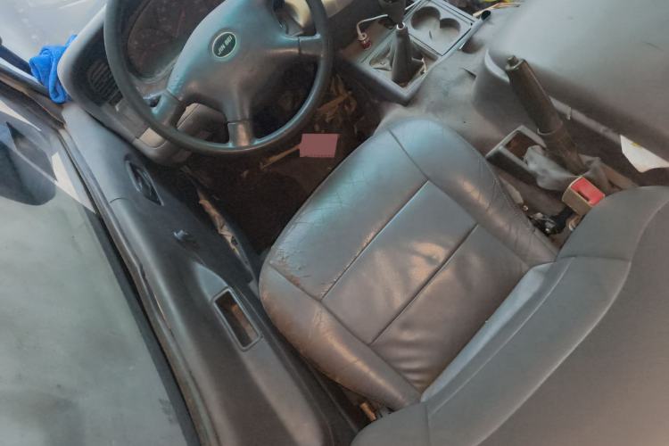 Used Jinbei Hiace 2014 2.0L 5th Generation Kuaiyunwang Business Version 4G20B Driver Seat