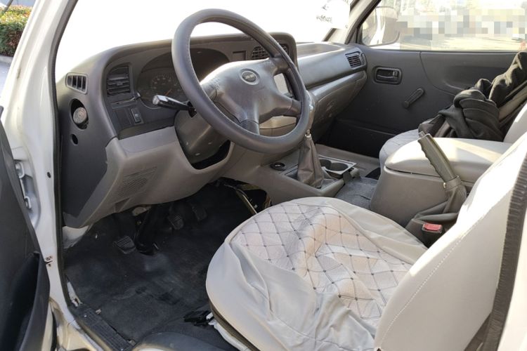 Used Jinbei Hiace 2014 2.0L 5th Generation Kuaiyunwang Business Version 4G21B Driver Seat