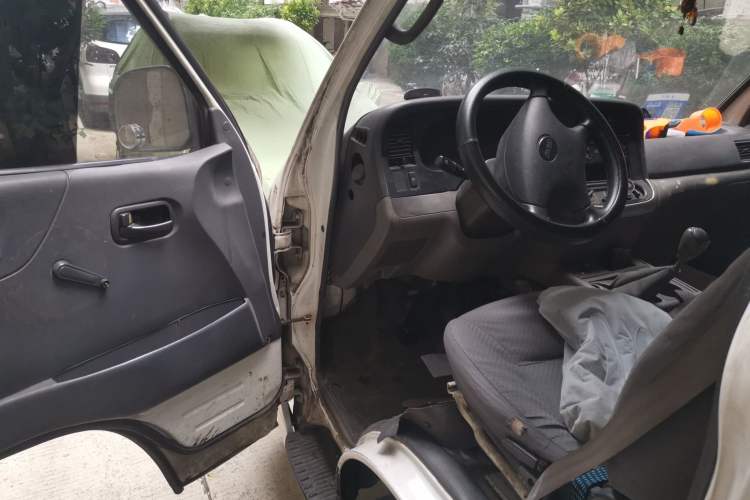 Used Jinbei Hiace 2014 2.0L 5th Generation Kuaiyunwang Business Version 4G20B Driver Seat
