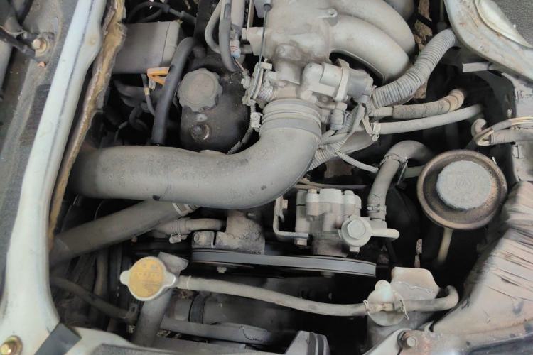 Used Jinbei Hiace 2014 2.0L 5th Generation Kuaiyunwang Business Version 4G19 Engine Bay