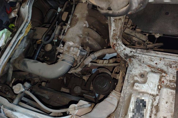 Used Jinbei Hiace 2014 2.0L Fifth-Generation Xiangyun Comfort Type 1 4G20C Engine Bay