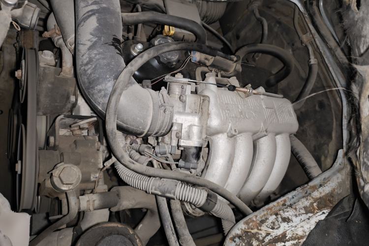 Used Jinbei Hiace 2014 2.0L Fifth-Generation Xiangyun Comfort Type 1 4G20C Engine Bay