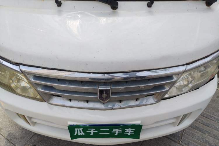 Used Jinbei Hiace 2014 2.0L Fifth-Generation Power King Classic V19 Engine Bay