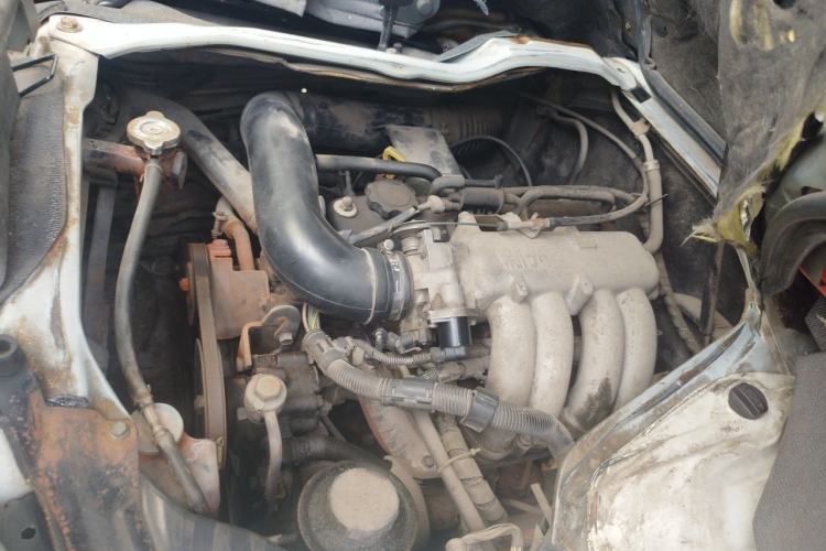 Used Jinbei Hiace 2014 2.0L Fifth-Generation Xiangyun Comfort Type 1 4G20C Engine Bay