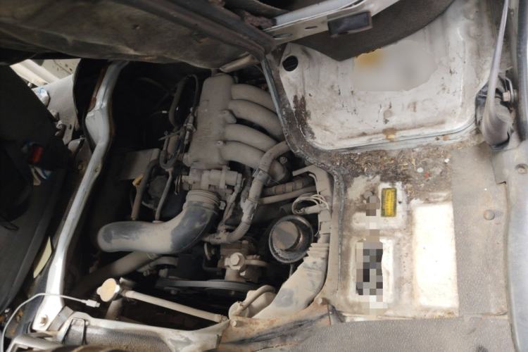 Used Jinbei Hiace 2014 2.0L Fifth-Generation Xiangyun Comfort Type 1 4G20C Engine Bay