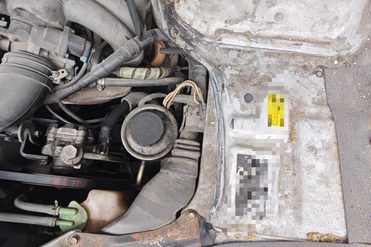 Used Jinbei Hiace 2014 2.0L 5th Generation Kuaiyunwang Business Version 4G19 Engine Bay Left