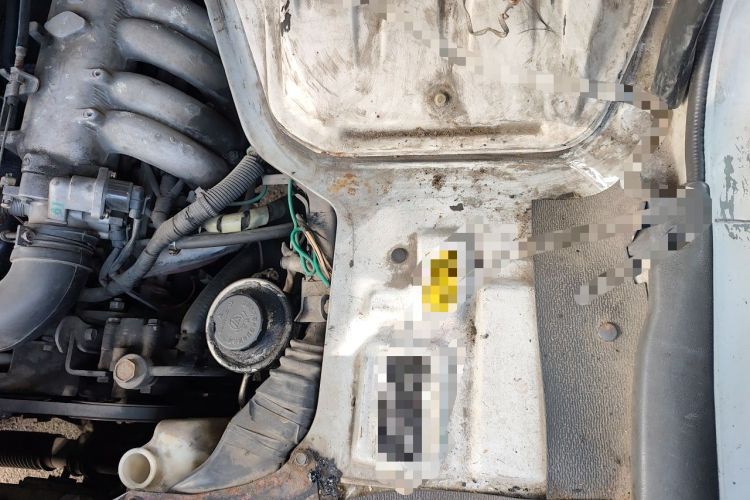 Used Jinbei Hiace 2014 2.0L 5th Generation Kuaiyunwang Business Version 4G19 Engine Bay Left
