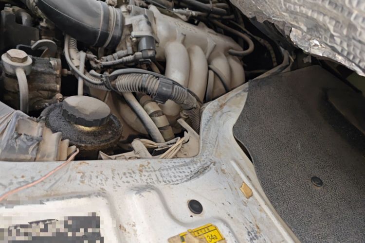 Used Jinbei Hiace 2014 2.0L Fifth-Generation Xiangyun Comfort Type 1 4G20C Engine Bay Left