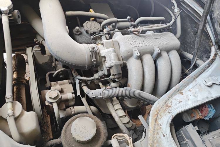 Used Jinbei Hiace  Engine Bay Left