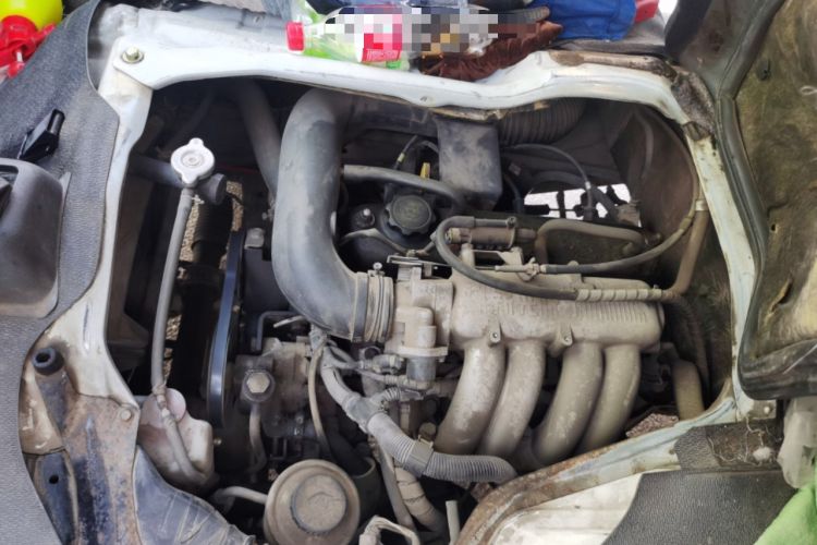 Used Jinbei Hiace 2014 2.0L 5th Generation Kuaiyunwang Business Version 4G20B Engine Bay Left
