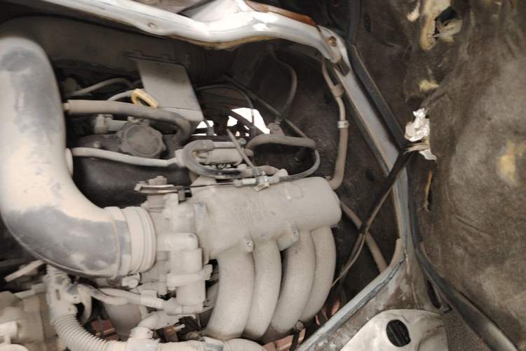 Used Jinbei Hiace 2014 2.0L Fifth-Generation Xiangyun Comfort Type 1 4G20C Engine Bay Left