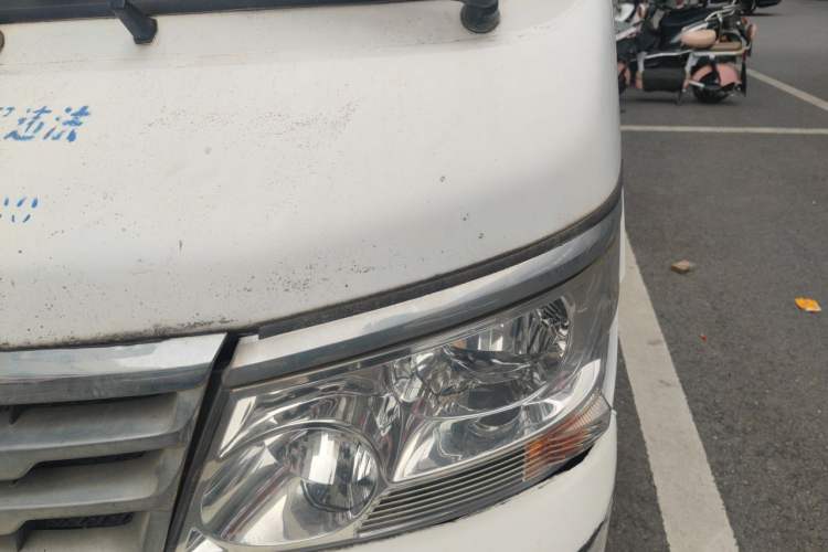 Used Jinbei Hiace 2014 2.0L 5th Generation Kuaiyunwang Business Version 4G19 Engine Bay Left