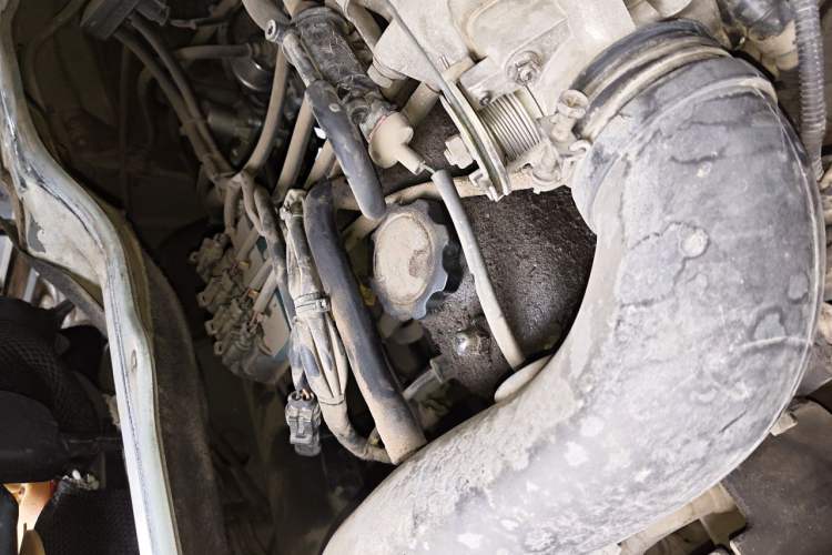 Used Jinbei Hiace  Engine Bay Left