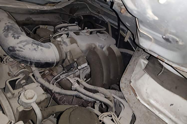 Used Jinbei Hiace 2014 2.0L 5th Generation Kuaiyunwang Business Version 4G19 Engine Bay Left