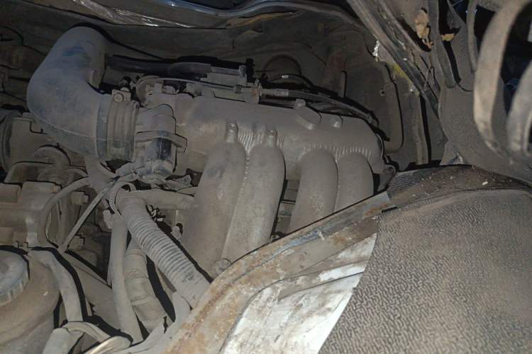 Used Jinbei Hiace 2014 2.0L 5th Generation Kuaiyunwang Business Version 4G19 Engine Bay Left