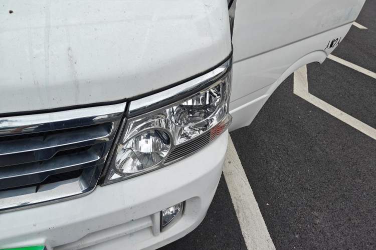 Used Jinbei Hiace 2014 2.0L 5th Generation Kuaiyunwang Business Version 4G21B Engine Bay Left